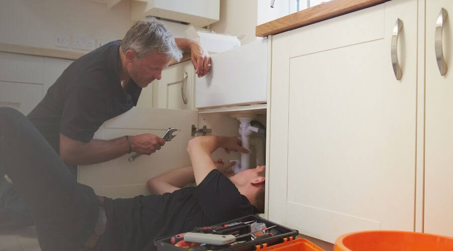 Expert burst pipe repair services in Eldora, IA